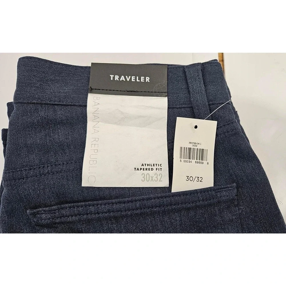 Banana Republic Traveler Athletic Tapered Fit‎ Pants 30x32 Dark Indigo Blue NEW